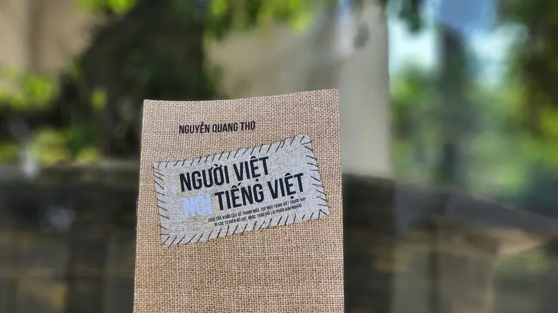 Người Việt nói tiếng Việt