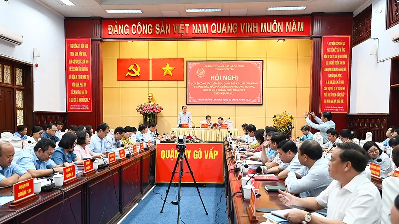 Tăng cường giám sát để hạn chế rủi ro, sai phạm trong thực thi công vụ
