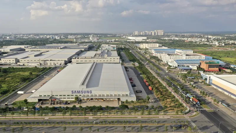 Nhà máy Samsung tại Khu Công nghệ cao TPHCM Ảnh: HOÀNG HÙNG
