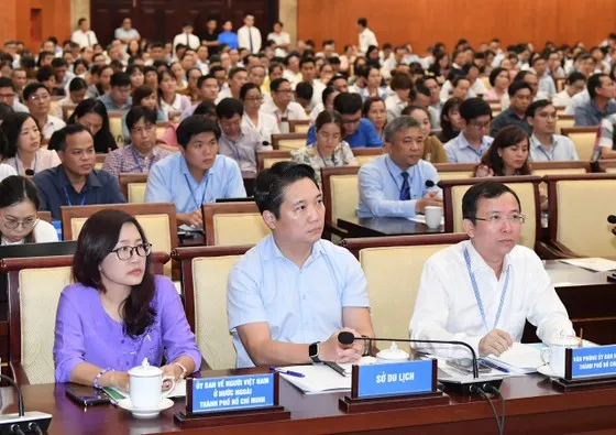 “Anh dám tham mưu, tôi dám ký!”