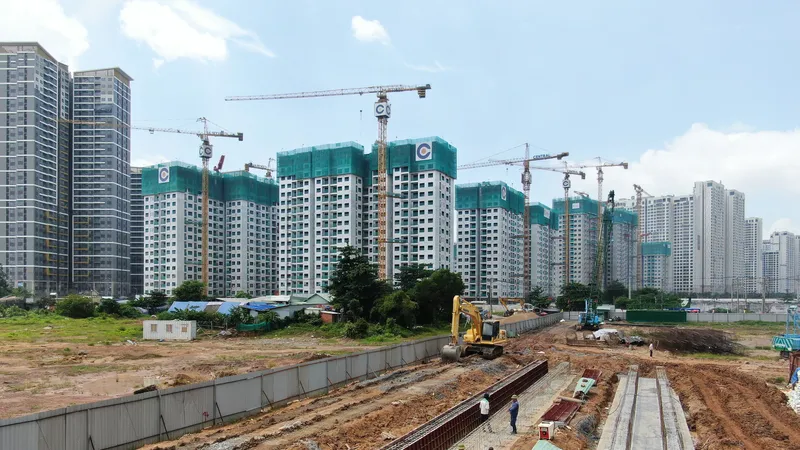 Dự án đường Vành đai 3 tại phường Long Bình, TP Thủ Đức, TPHCM. Ảnh: HOÀNG HÙNG