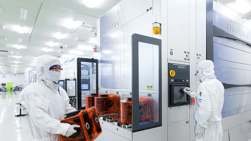 Bên trong nhà sản xuất thiết bị sản xuất chip hàng đầu Nhật Bản Tokyo Electron. Ảnh: The Worldforlio