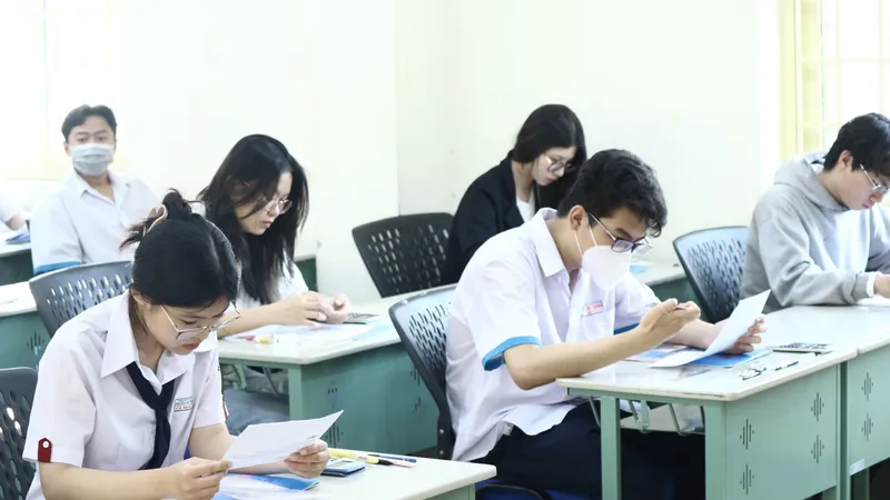 Thí sinh dự thi kỳ thi đánh giá năng lực do Đại học Quốc gia TPHCM tổ chức năm 2023. Ảnh: THANH HÙNG