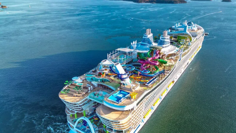 Tàu Icon of the Seas