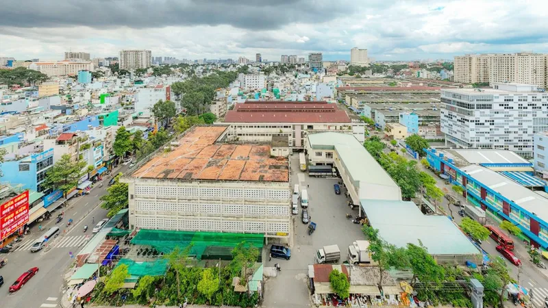 Hiện nay, quận 10 kiến nghị cưỡng chế khu đất có địa chỉ 419 đường Lê Hồng Phong để xây trường học. Ảnh: CHÍ HÙNG