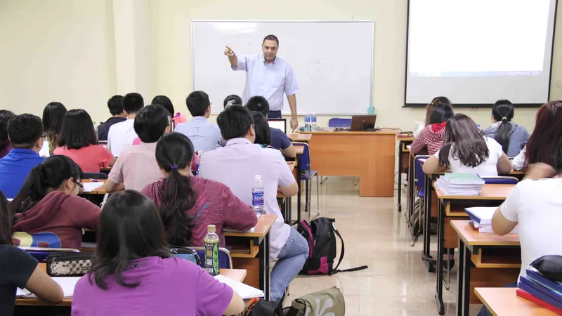 Giảng viên nước ngoài giảng dạy tại Trường ĐH Tài chính Marketing TPHCM 