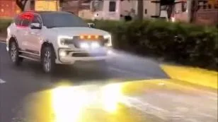 Xử phạt người lái xe ô tô “độ đèn như sân khấu"