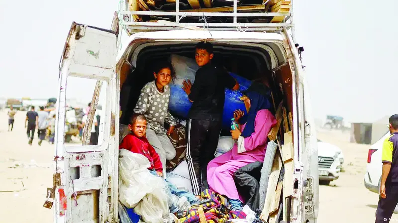 Người dân Rafah, Gaza di tản tránh các cuộc tấn công của Israel. Ảnh: Reuters