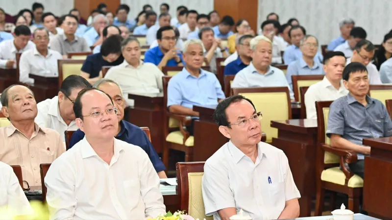 Cơ sở để không bỏ sót người có đức, có tài