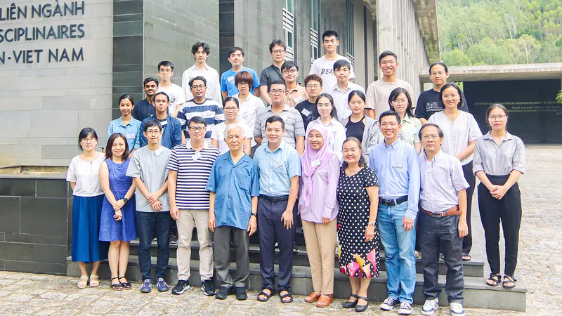Các học viên trẻ Vật lý thiên văn từ 8 quốc gia tham gia Lớp học Việt Nam về Vật lý thiên văn