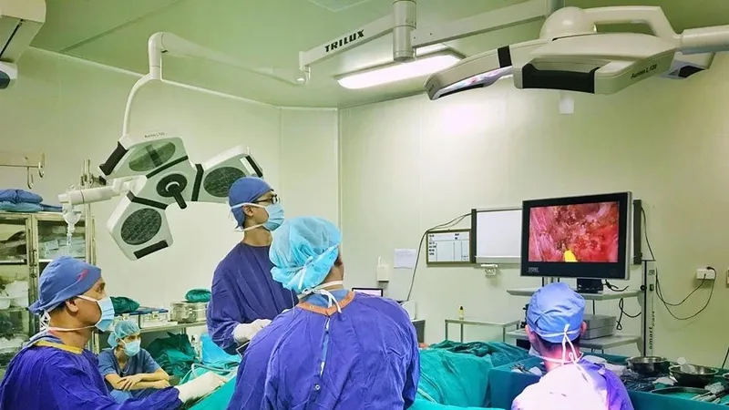 Bệnh viện Việt Đức (Hà Nội) làm rõ việc người bệnh phải mua thuốc bên ngoài