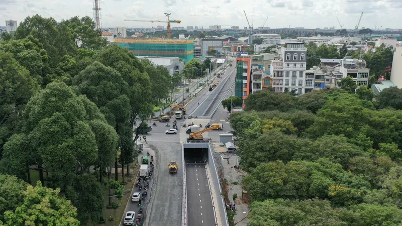 Hầm chui giao lộ Trần Quốc Hoàn - Phan Thúc Duyện, thuộc Dự án chống ùn tắc sân bay Tân Sơn Nhất, trước giờ đưa vào sử dụng