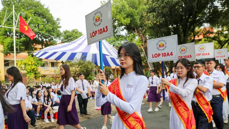 Mùa khai trường luôn là một kỷ niệm đẹp trong ký ức của nhiều người. Ảnh: DŨNG PHƯƠNG