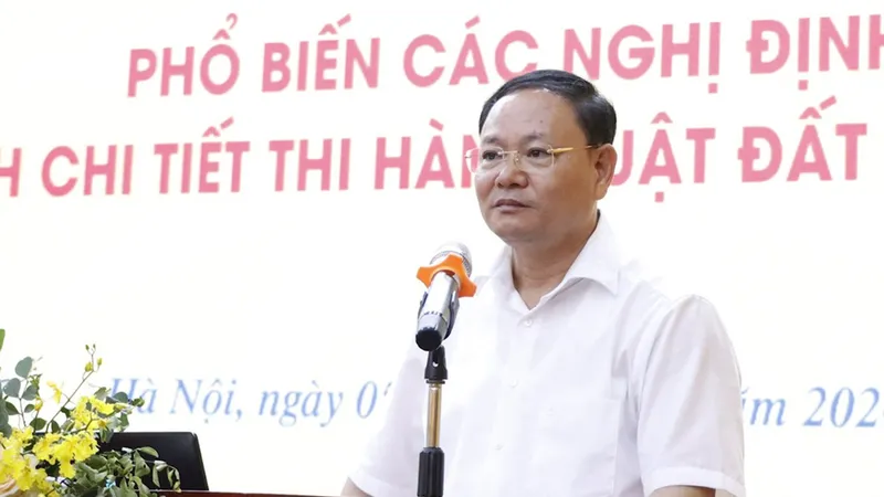 Thứ trưởng Bộ TN-MT Lê Minh Ngân phát biểu kết luận hội nghị