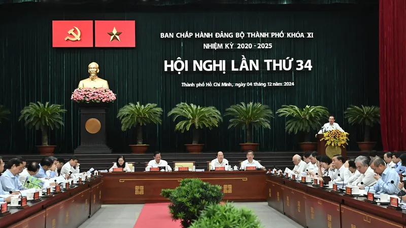 Hội nghị Ban Chấp hành Đảng bộ TPHCM lần thứ 35 khóa XI, nhiệm kỳ 2020-2025: Cho ý kiến về sắp xếp, tinh gọn bộ máy