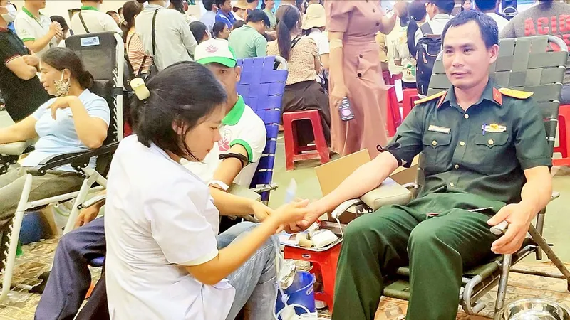 Người lính của những mảnh đời bất hạnh