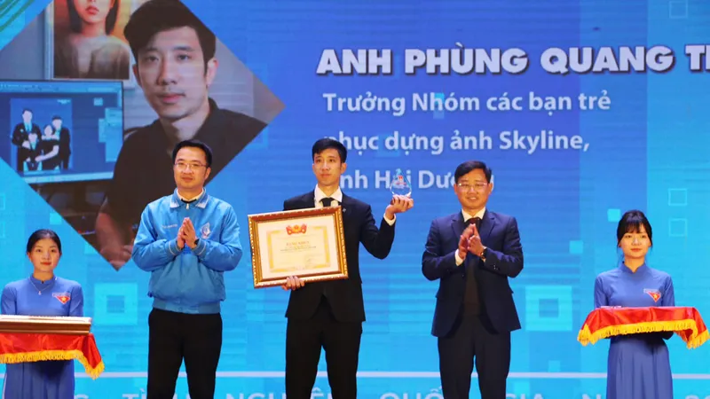 Kết nối quá khứ và hiện tại bằng ảnh