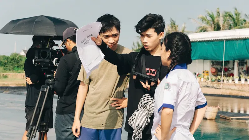 Chàng đạo diễn trẻ đưa nghề làm muối lên phim