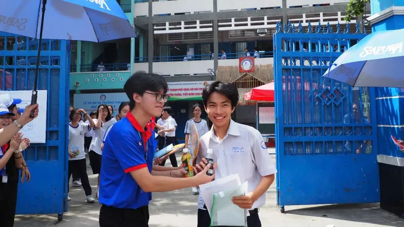 Thí sinh: Đề Văn không gây bất ngờ nhưng khó đạt điểm cao