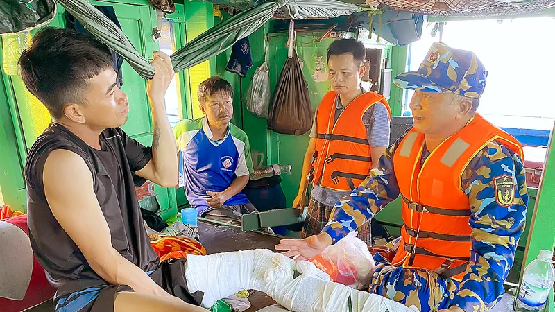 Những chiến sĩ quân y trên vùng biển Tây Nam