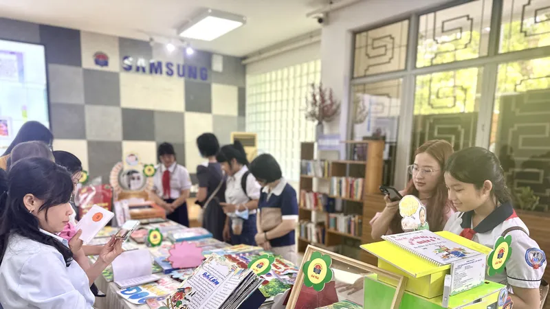 Các em nhỏ tham gia cuộc thi Đại sứ Văn hóa đọc năm 2025 do Thư viện Khoa học Tổng hợp TPHCM tổ chức 
