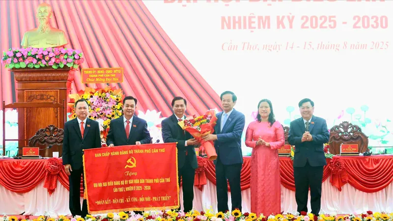 Cần Thơ phấn đấu trở thành cực tăng trưởng của quốc gia