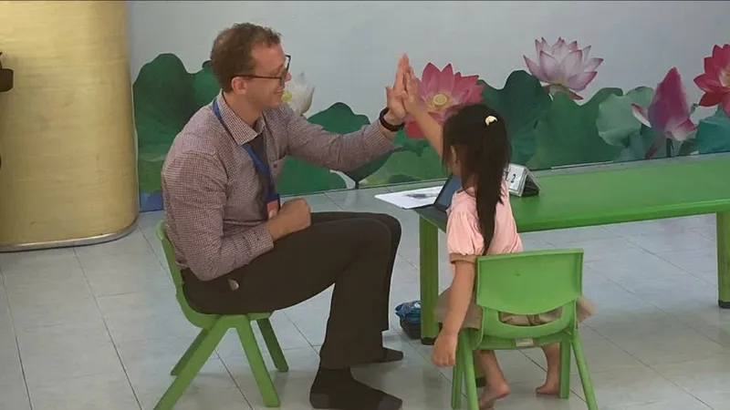 TPHCM: Thí điểm triển khai bộ công cụ đánh giá trẻ làm quen tiếng Anh