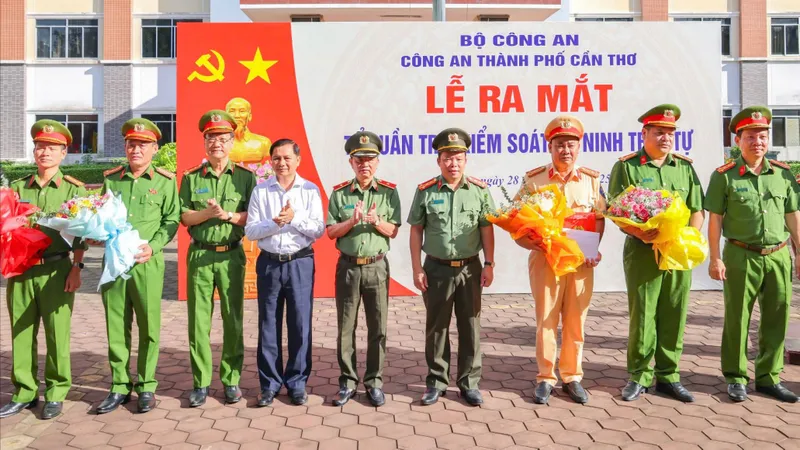 Cần Thơ ra mắt Tổ 198 tuần tra, kiểm soát tội phạm
