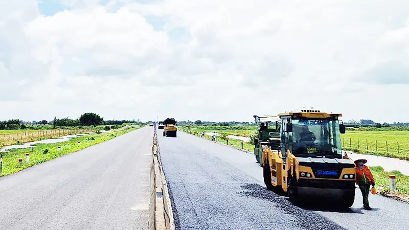 Dự án xây dựng tuyến đường Hồ Chí Minh đoạn Rạch Sỏi - Bến Nhất đang thiếu nguồn cát đắp nền
