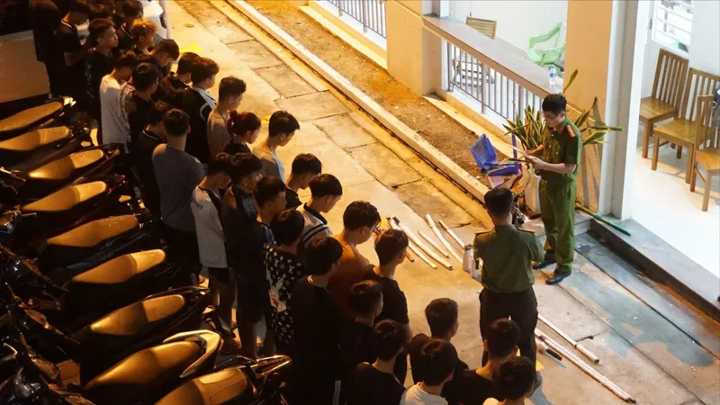 Công an Đà Nẵng khởi tố 35 bị can về hành vi "Gây rối trật tự công cộng". Ảnh: CACC