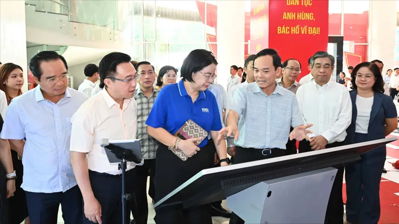 Thường trực Thành ủy TPHCM kiểm tra công tác chuẩn bị Đại hội đại biểu Đảng bộ TPHCM