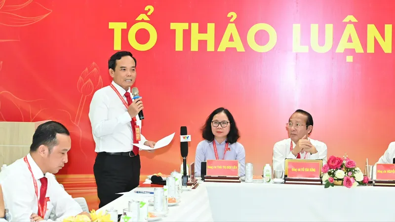 Đại hội đại biểu Đảng bộ TPHCM lần thứ I tập trung thảo luận tại tổ