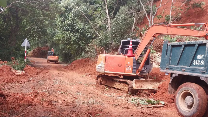 Lâm Đồng: Đèo Gia Bắc đã thông tuyến sau nhiều giờ tê liệt