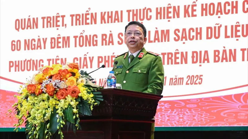 Hà Nội: Triển khai cao điểm 60 ngày đêm làm sạch dữ liệu đăng ký phương tiện