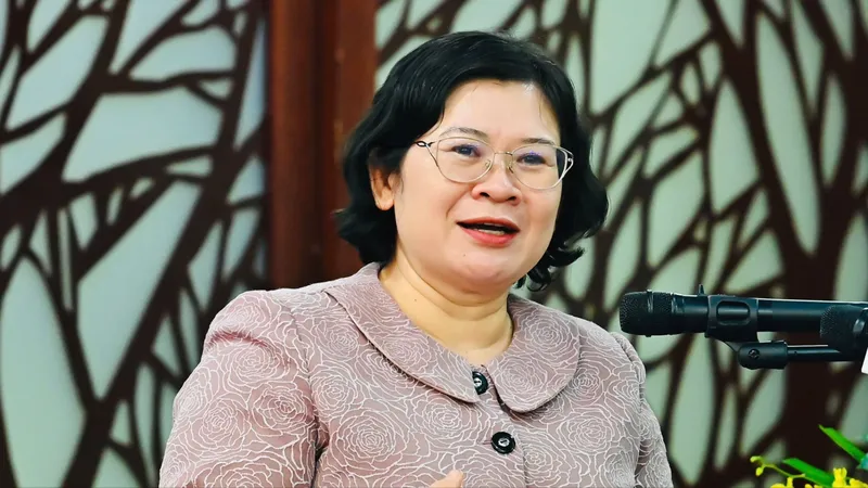 Phó Bí thư Thành ủy TPHCM Văn Thị Bạch Tuyết phát biểu chỉ đạo tại hội nghị. Ảnh: VIỆT DŨNG