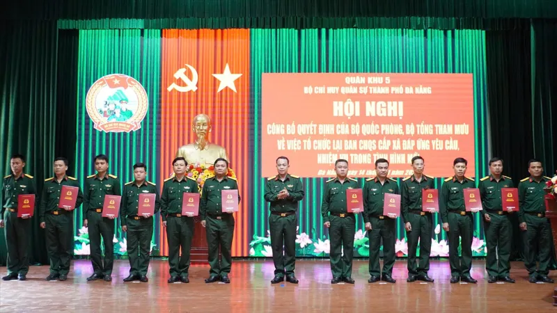 Đà Nẵng bổ nhiệm 93 sĩ quan chính quy về Ban Chỉ huy quân sự cấp xã, phường