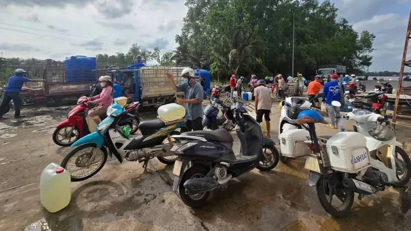 Chính quyền địa phương khuyến cáo người dân chủ động trữ ngọt để phục vụ sinh hoạt trong mùa hạn mặn