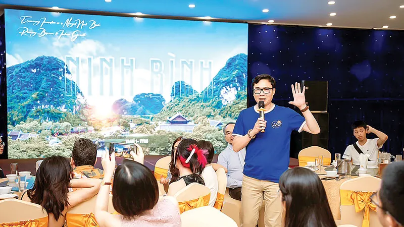 GS Nguyễn Đức Khương, Chủ tịch AVSE Global, chia sẻ với các bạn trẻ trong Diễn đàn Nghiên cứu và phát triển Việt Nam (Vietnam R&D Forum 2025), tại Ninh Bình tháng 7-2025