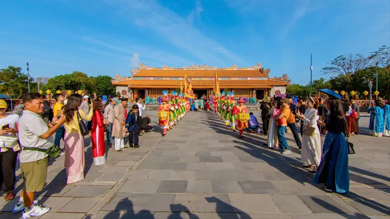 Tái hiện lễ Thiết triều nguyên đán triều Nguyễn
