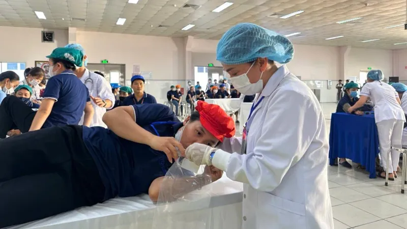 Liên tiếp xảy ra ngộ độc thực phẩm, Bộ Y tế yêu cầu làm rõ