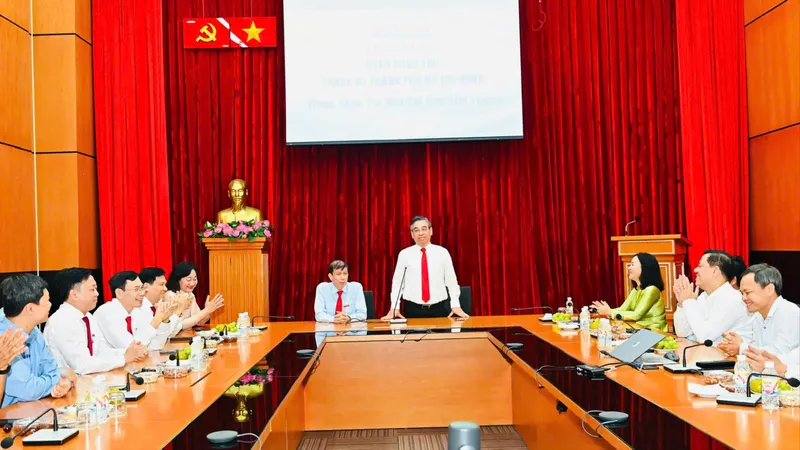 Lãnh đạo TPHCM thăm, chúc tết đội ngũ những người làm Báo Sài Gòn Giải Phóng