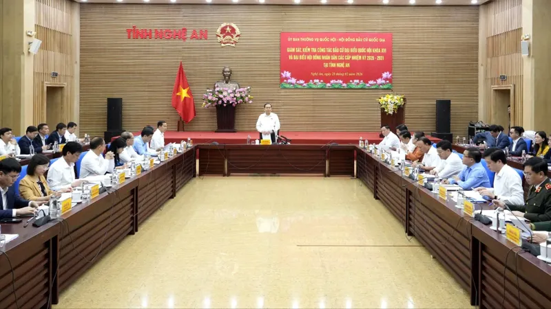 Chủ tịch Quốc hội Trần Thanh Mẫn, Chủ tịch Hội đồng Bầu cử quốc gia tại buổi làm việc với Ủy ban Bầu cử tỉnh Nghệ An