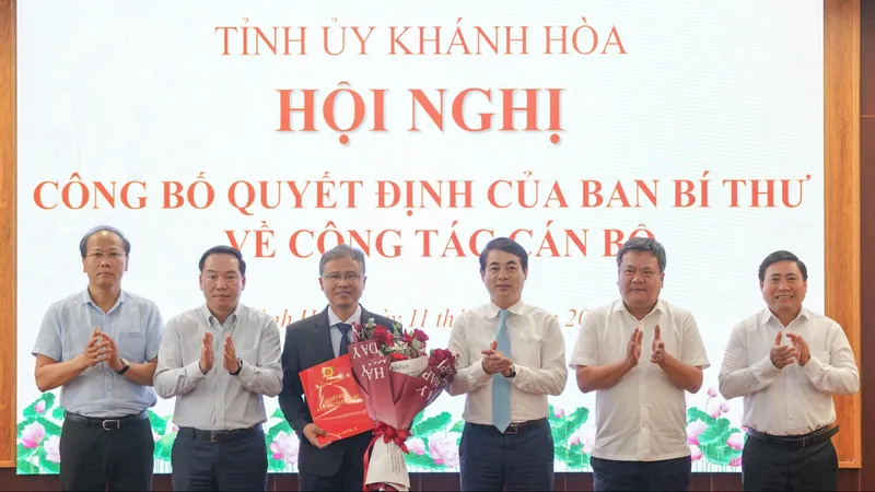 Khánh Hòa: Công bố quyết định của Ban Bí thư về công tác cán bộ