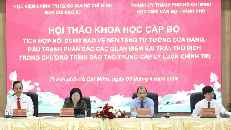 Đổi mới đào tạo lý luận chính trị gắn với bảo vệ nền tảng tư tưởng của Đảng