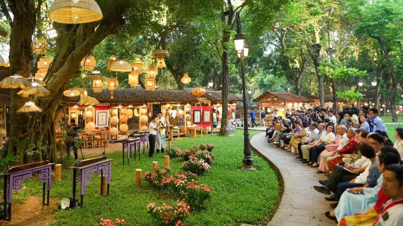 Không gian trải nghiệm Vườn ánh sáng tại Văn Miếu - Quốc Tử Giám (Hà Nội)