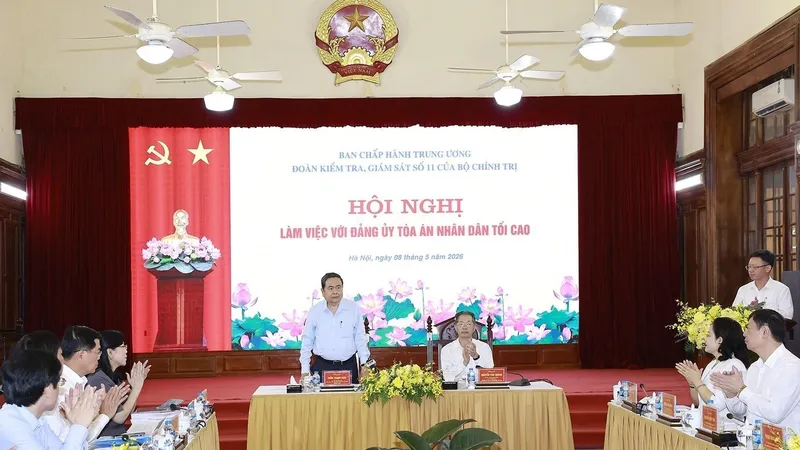  Chủ tịch Quốc hội Trần Thanh Mẫn, Trưởng Đoàn Kiểm tra, giám sát số 11 làm việc với Đảng ủy Toà án nhân dân tối cao. Ảnh: TTXVN 