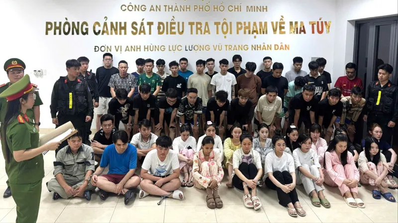 Từ 12 ca dương tính tại quán bar, Công an TPHCM triệt phá đường dây ma túy quy mô lớn