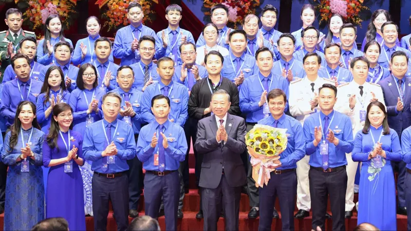 Ra mắt Ban Chấp hành Trung ương Đoàn khóa XIII. Ảnh: QUANG PHÚC.