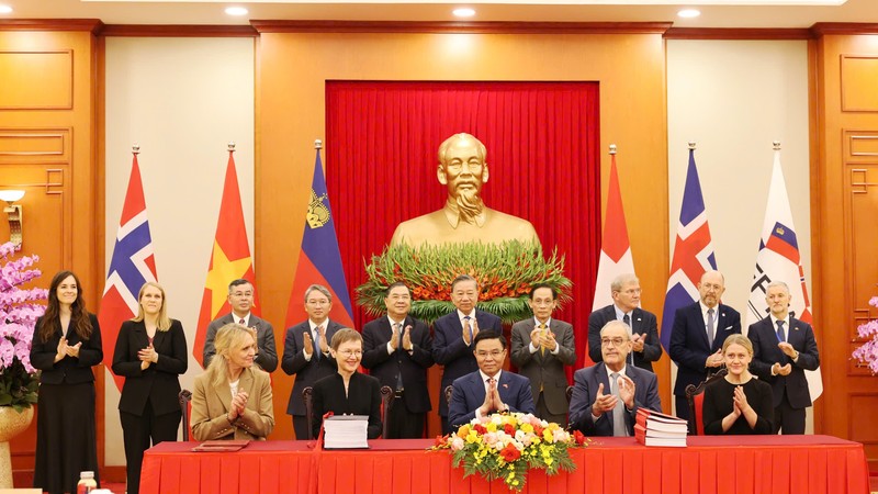 签署仪式现场。图自工商部