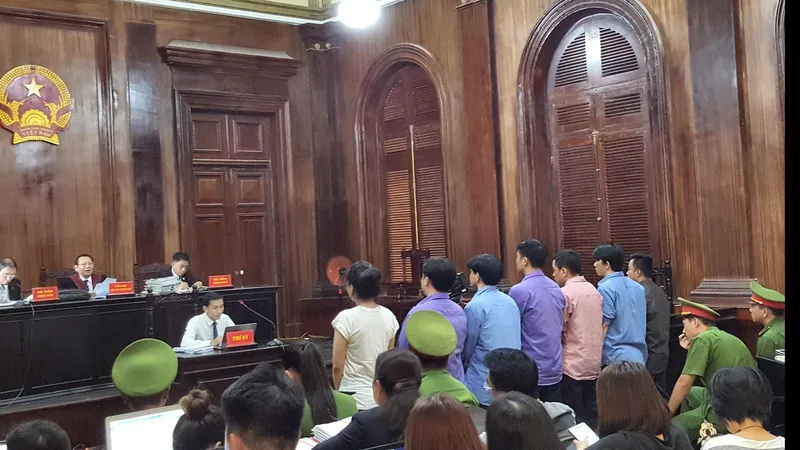 Vợ bác sĩ Chiêm Quốc Thái bị xử 18 tháng tù vì thuê người chém chồng